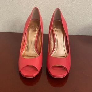 BCBG Coral Peep Toe Heels GUC Size